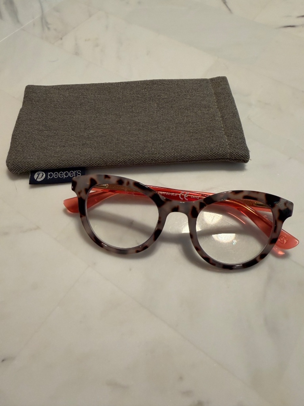 Two Pair of Peepers 1.50 Blue Light Progressive Readers with Cases - Picture 7 of 12